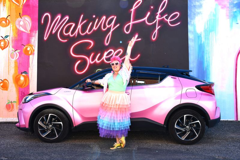 Pinky prepares to light up the stage post image