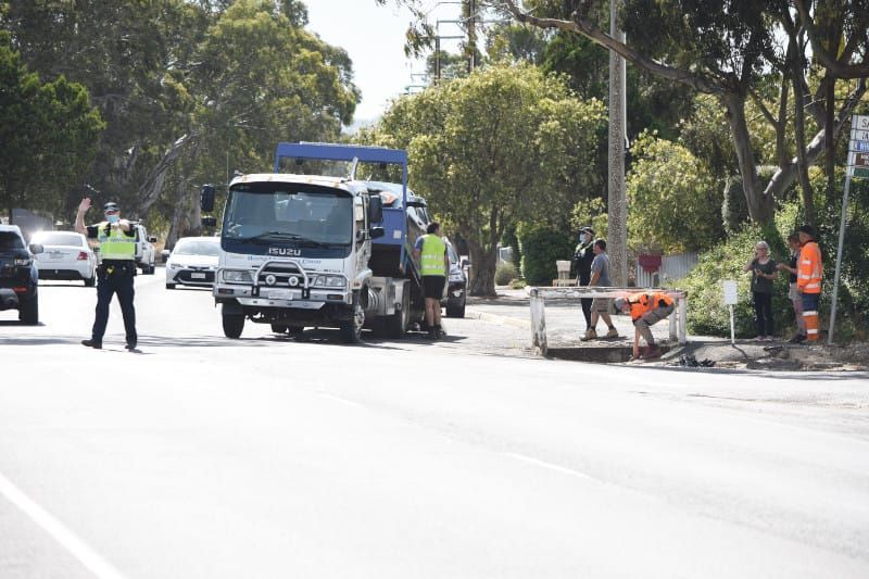 Eye-witness tells of yet another frightening crash at notorious Nuriootpa intersection... “He’s not going to stop” post image