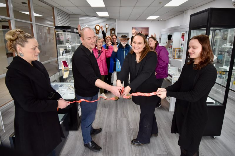 NEW IN BUSINESS: Lippitt's Manufacturing Jewellers post image