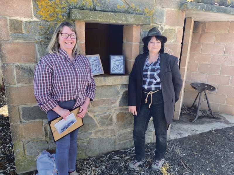 Wooden animal sculptures re-dedicated to Rex Amber in Mount Pleasant post image