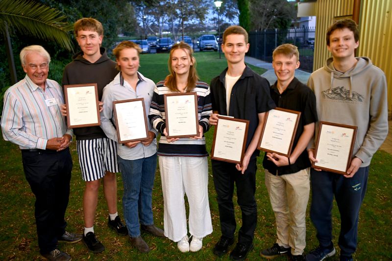 Zachary Seaton is VET Student of the Year post image