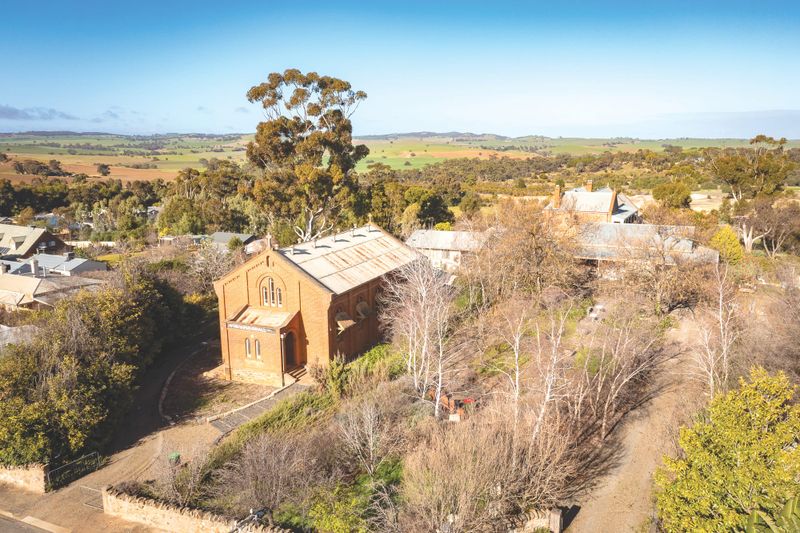 Historical hot properties at Kapunda post image