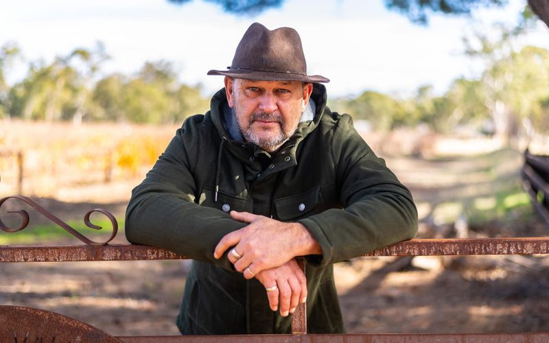 The outlaw post image