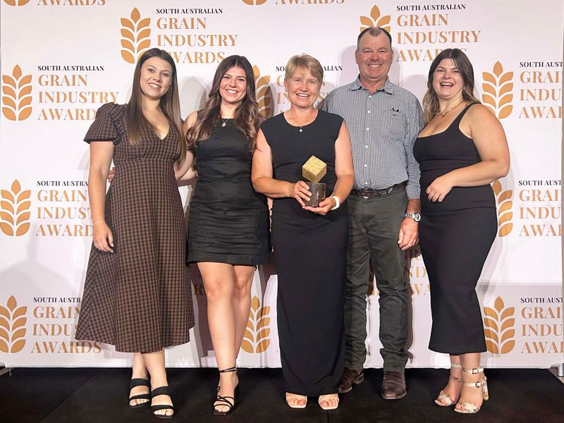 Sharon takes SA Grain Industry award post image