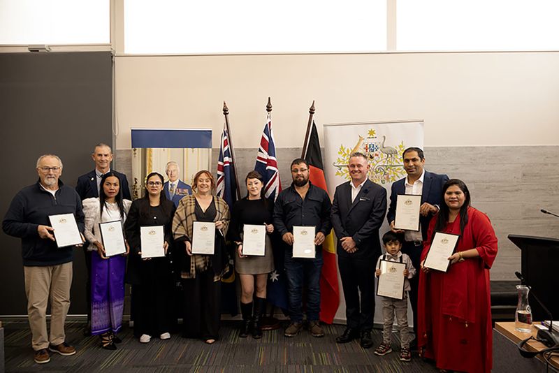 Light welcomes new citizens post image