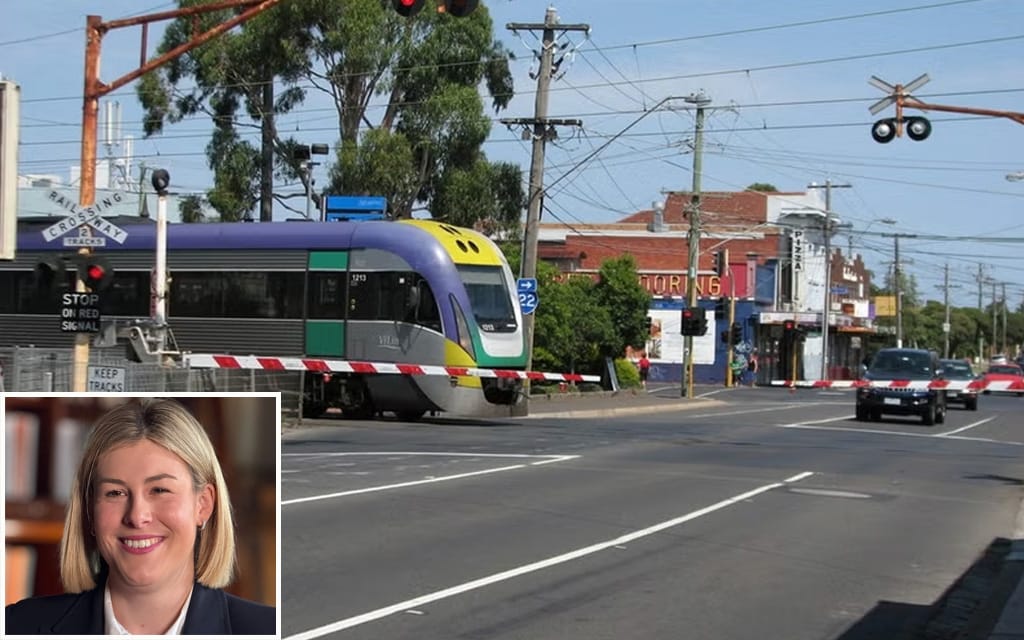Victorian Liberals Make Campaign Promise To Bring Back The Level Crossings
