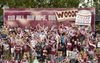 Manly Fans Brave Conoravirus To Spend Afternoon On The Asbestos Hill At Brookvale