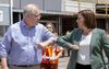 “How’s The Campaign Going… Love?” Says PM Rapidly Trying To Remember Name Of QLD LNP Leader
