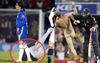 Sam Kerr Under Fire For Andrew Symondsing A Pitch Invader