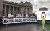 Thousands March In Melbourne To Protest The AFL’s Decision To Ban The Bounce