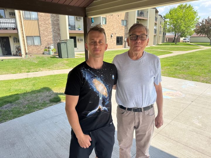 Ukrainians face slow walk out the door as status expires