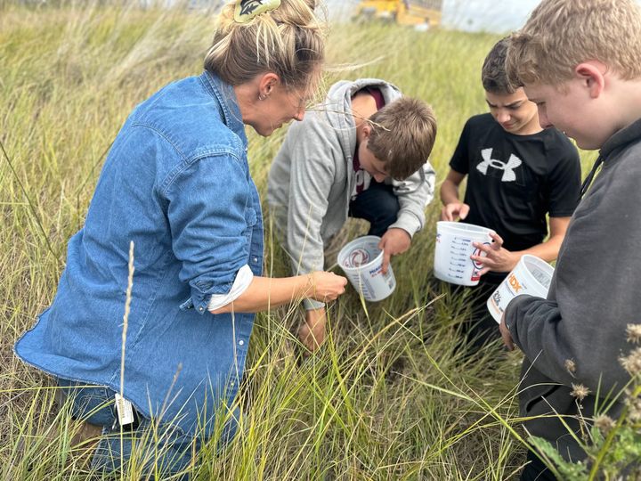 Students ‘think like a prairie’ with hands-on art experience