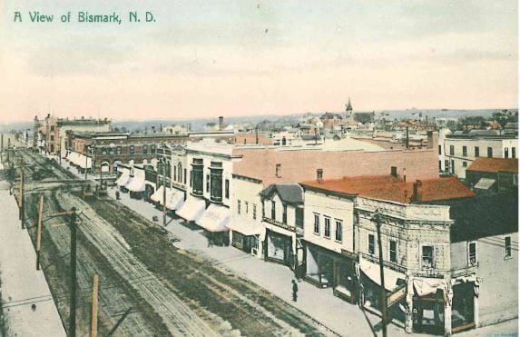 Has North Dakota scheduled its regular legislative sessions every other year since statehood in 1889?