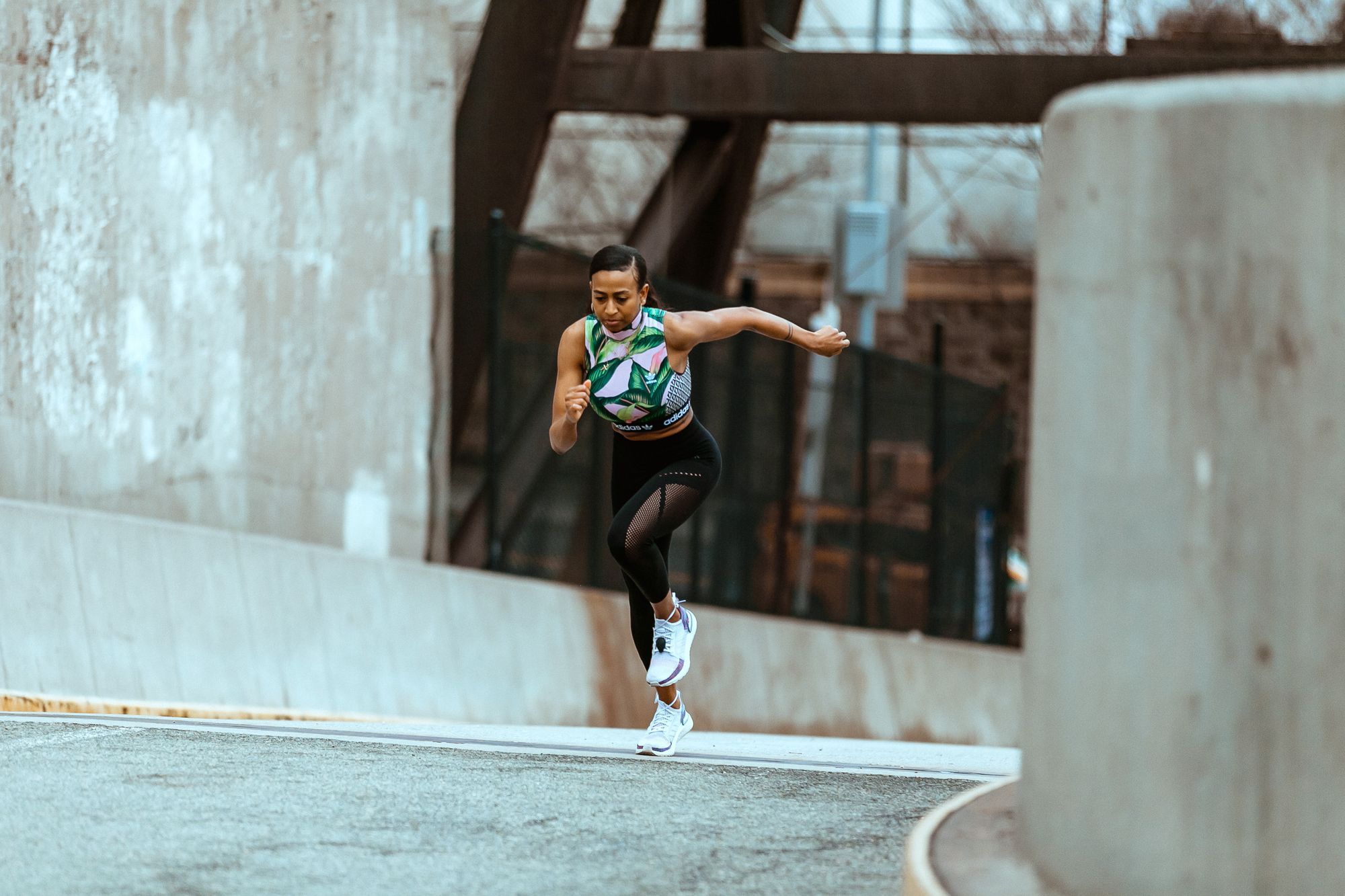 Why is racing with power superior to racing at pace?