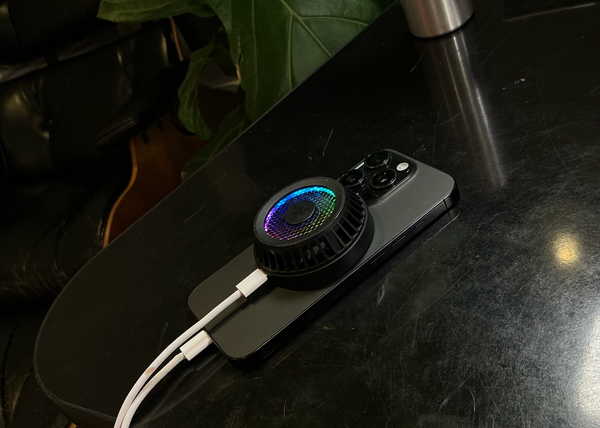 Razer Phone Cooler Chroma