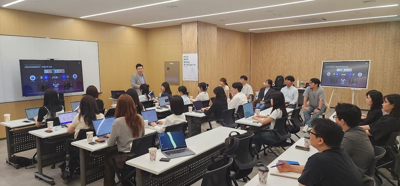 신한 커리어업 9기 UXUI 프로젝트 성공적 마무리: PEAK 서비스 개선을 위한 협력의 장