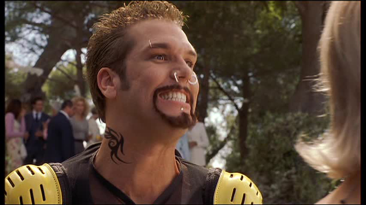 Vlcsnap-2013-12-12-16h10m08s1_medium