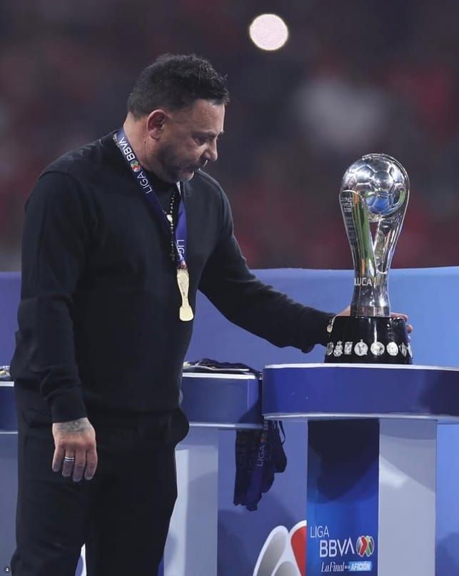 Antonio Mohamed dejará el Toluca, anunció Suinaga