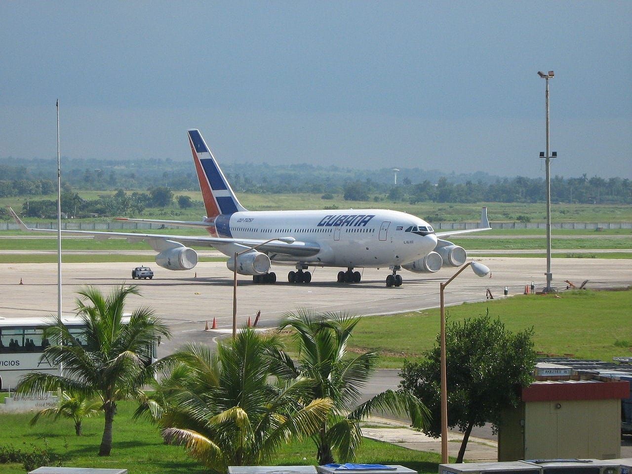 A partir de hoy Cuba dejará de abastecer de combustibles a las aerolíneas internacionales que lleguen a la isla