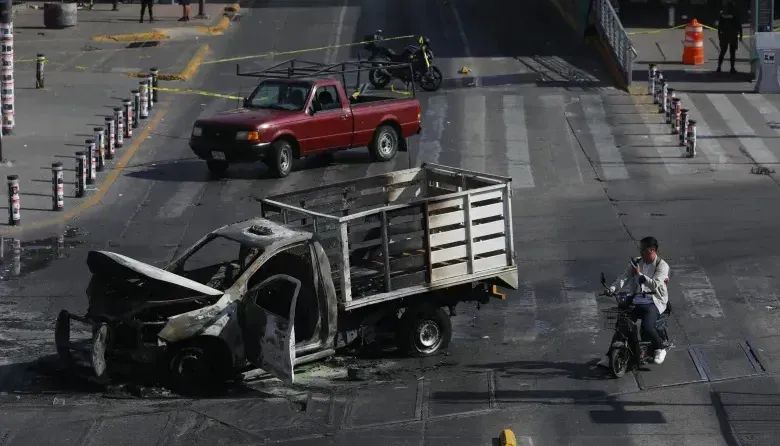 Se toman medidas preventivas en al menos 12 entidades del país por la violencia generada a raíz de la muerte de El Mencho