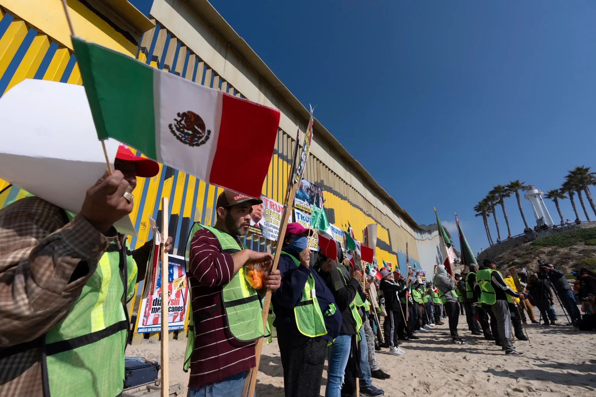 Organizaciones migrantes piden garantizar representación política en la reforma electoral