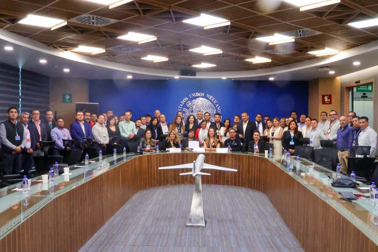 Reúne Holding Núcleo Alfa a 70 empresarios en el AIFA para encuentro Empresarial.