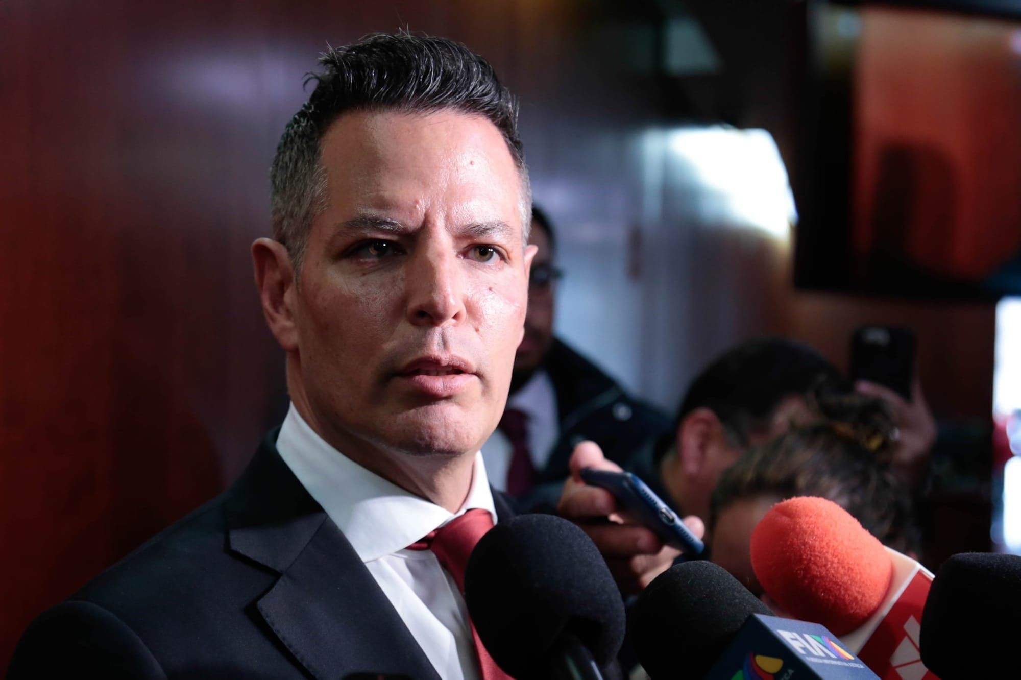 Roberto Velasco acudirá mañana a la Comisión de Relaciones Exteriores del Senado de la República