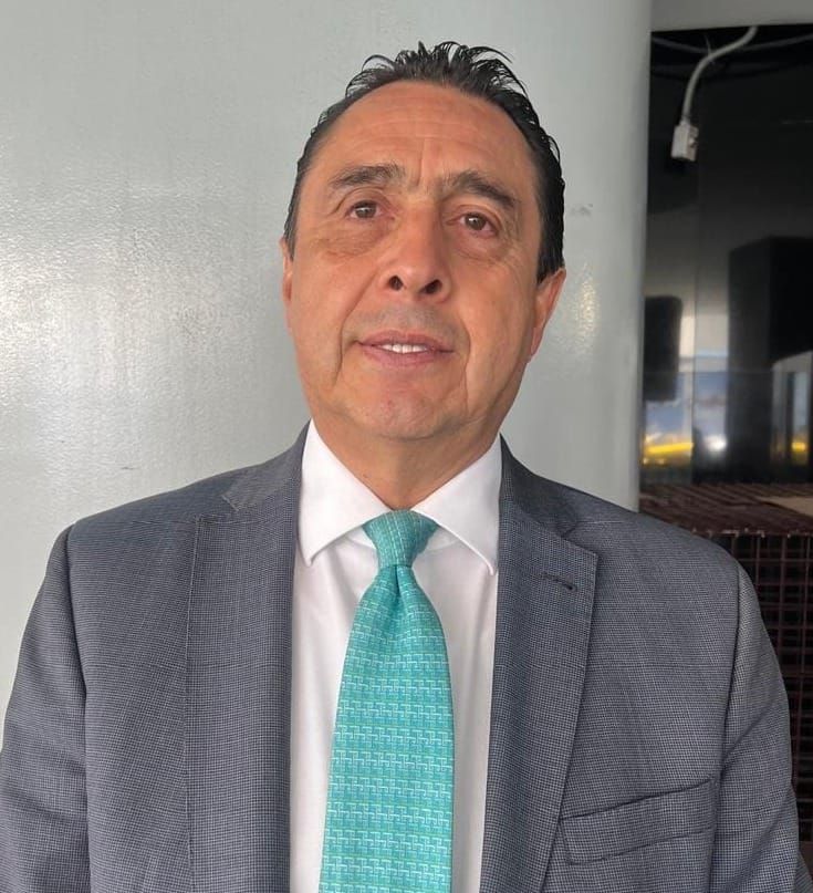 Aquí en el Congreso. Para no quedar con el ya merito, no descartar coaliciones: PAN. Por José Antonio Chávez