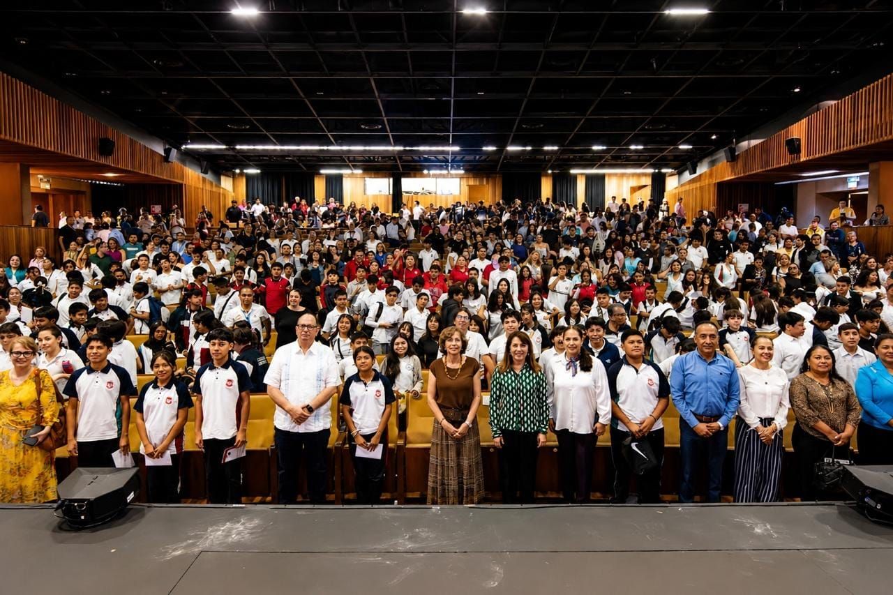 Secihti reúne a casi 20 mil estudiantes en Primera Clase Masiva de Historia de México
