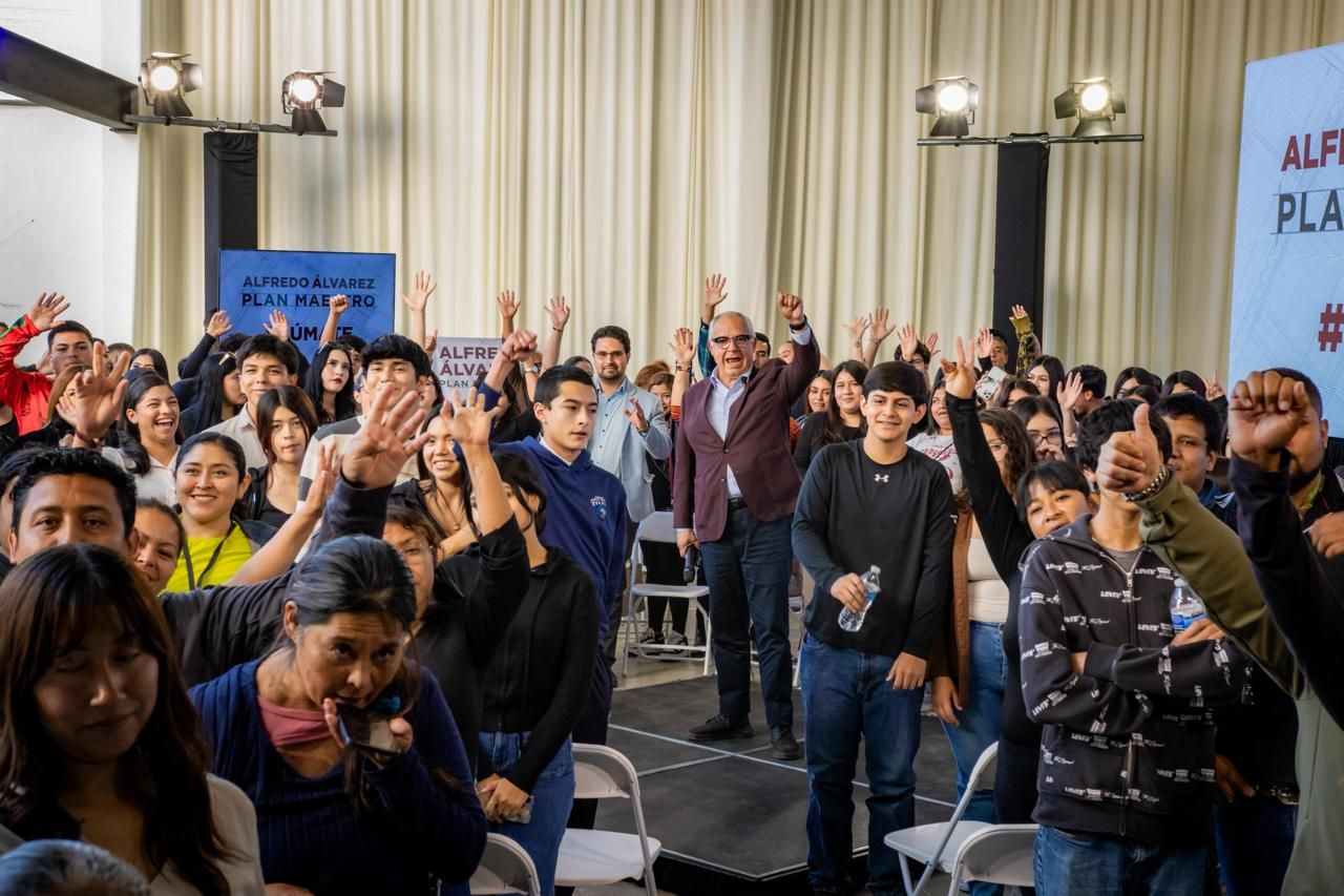 Jóvenes de Tijuana exponen rezagos y propuestas a Alfredo Álvarez