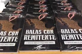 Fernando Coca presenta en el CUG su libro “Balas con Remitente”, la historia de 18 años del tráfico de armas de EE. UU. a México