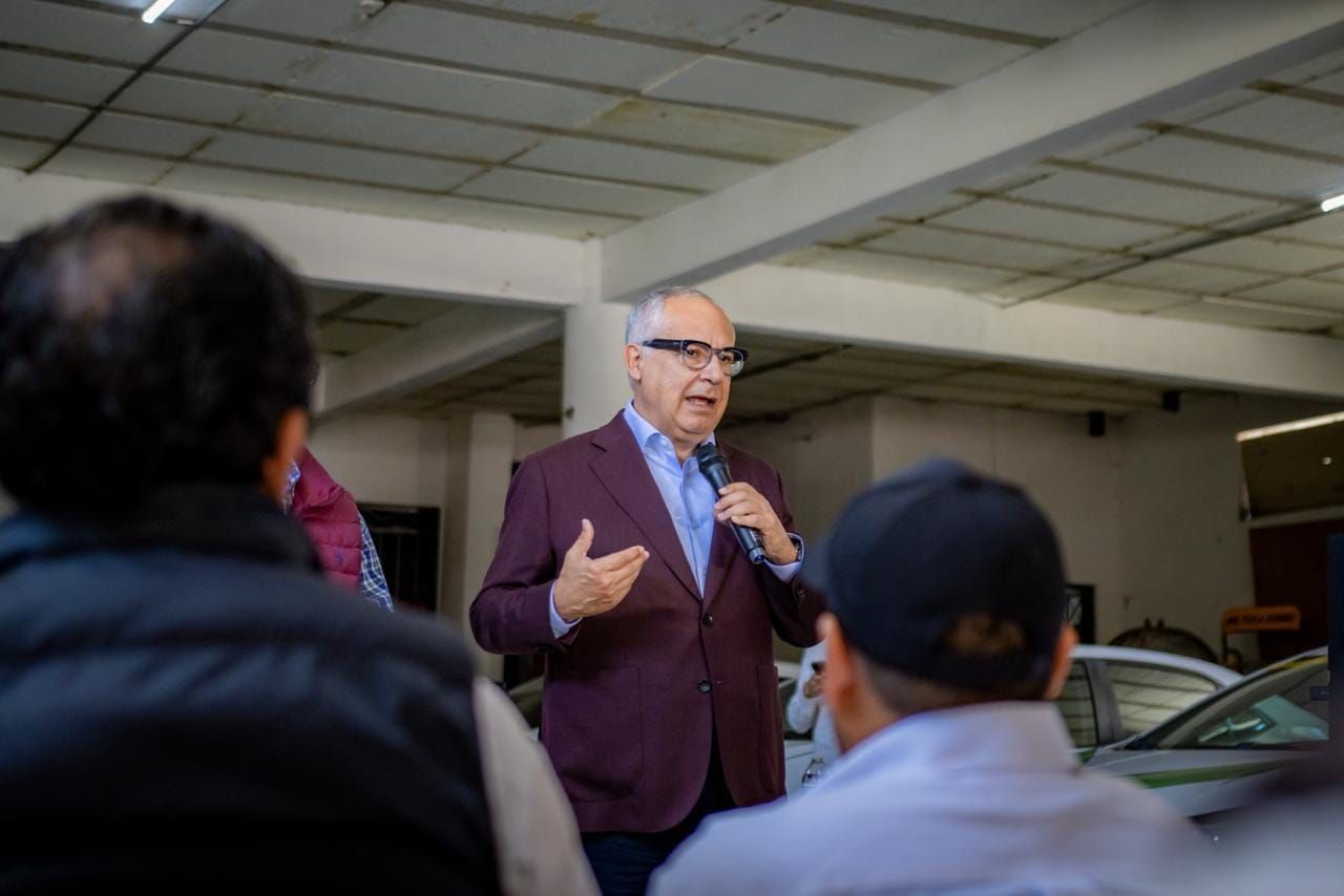 Transportistas de Tijuana piden a Alfredo Álvarez atender rezagos en seguridad social y vialidades
