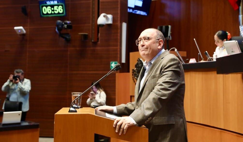 Rubén Moreira acusa a Morena de “demoler instituciones” y entregar soberanía nacional
