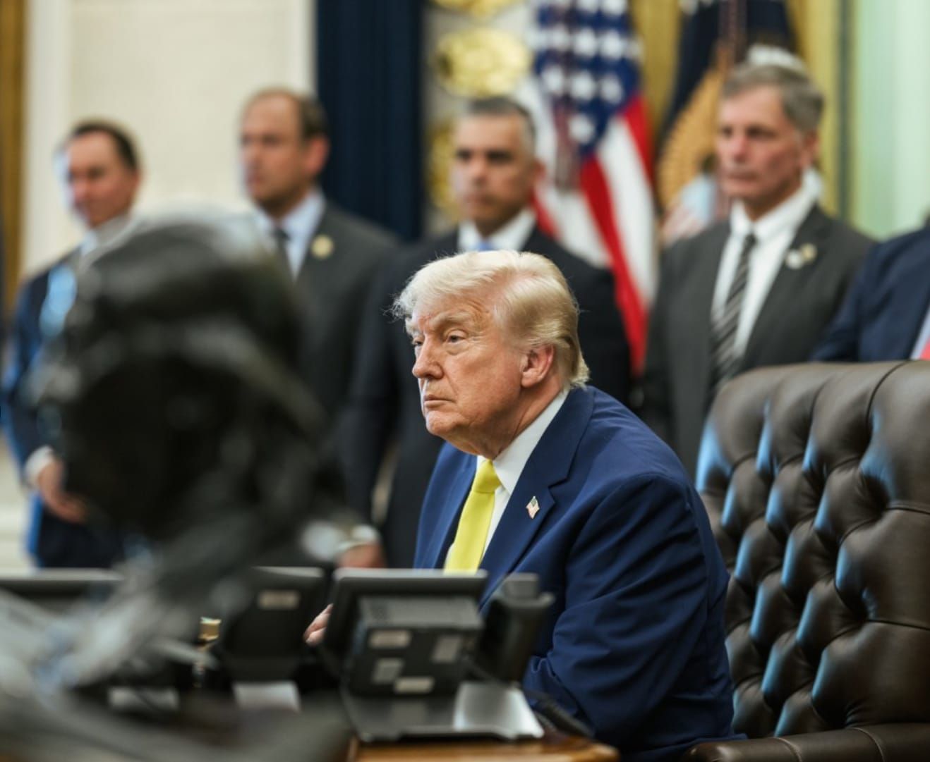 Ayer, 19 millones de barriles de petróleo fluyeron del estrecho de Ormuz”: Trump