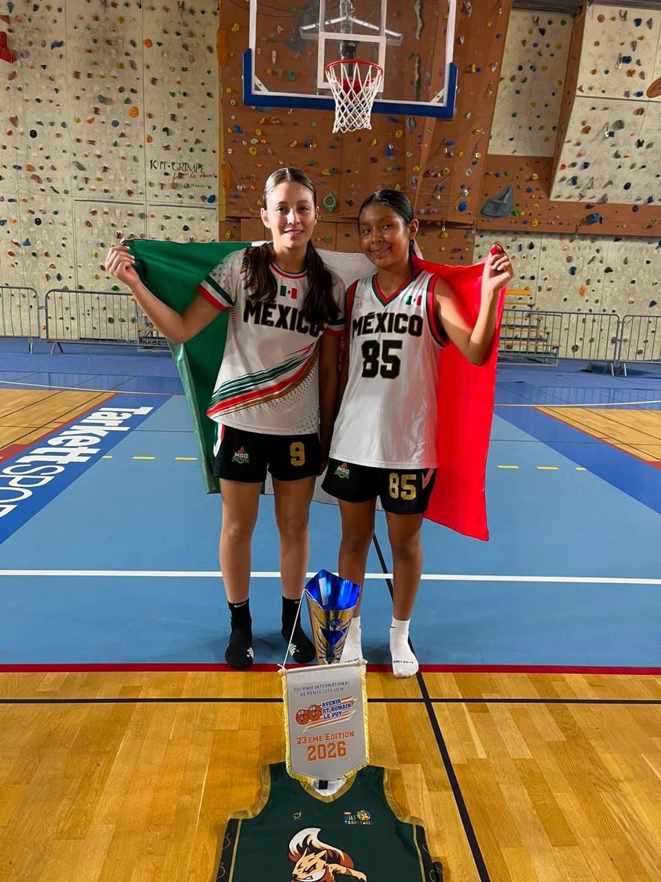 ¡De Camargo a la gloria! Las basquetbolistas Génesis e Isabella conquistan Francia con México