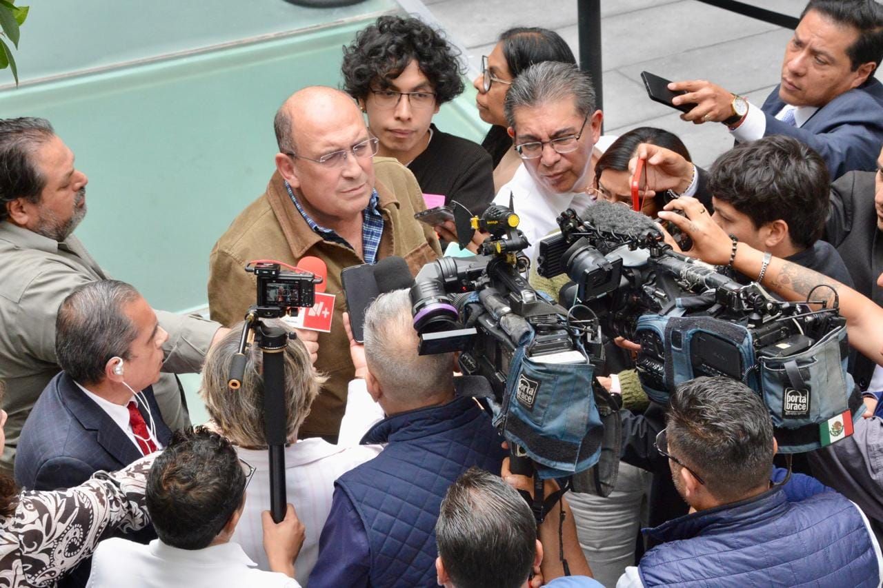 Moreira acusa concentración de poder y opacidad en Morena