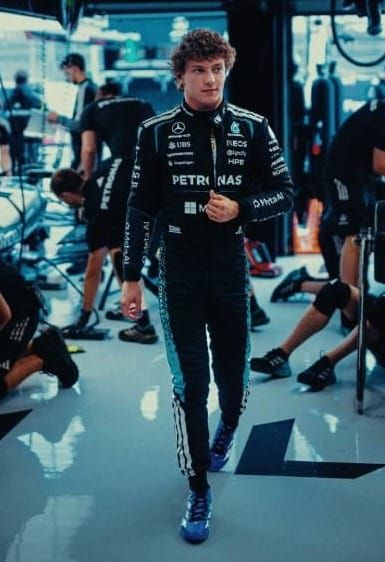 Antonelli liderea el ranking mundial de F1.