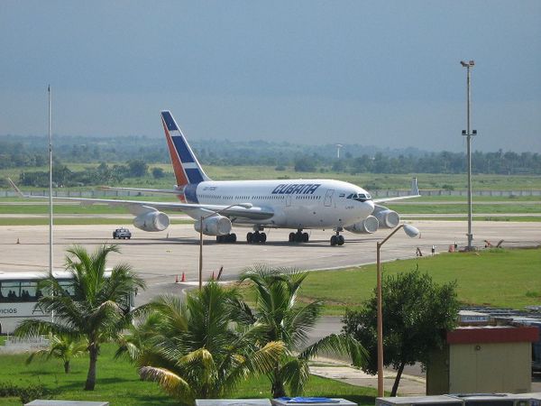 A partir de hoy Cuba dejará de abastecer de combustibles a las aerolíneas internacionales que lleguen a la isla