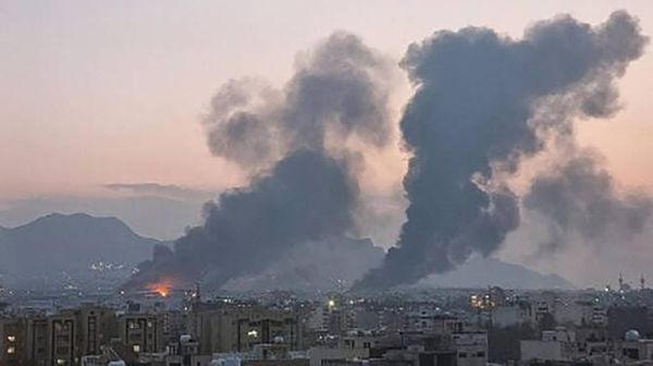 Cazas israelíes atacan el mayor complejo de procesamiento de gas de Irán
