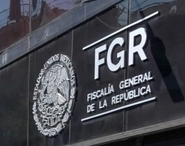 FGR vinculó a proceso a dos agentes de migración por su posible participación en el delito de cohecho