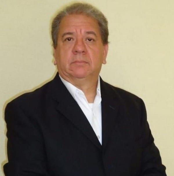 Ya Cantó El Gallo. Ya es VIERNES 17 de Abril. Saludos desde el Sur de Monterrey. Por Tío Toño