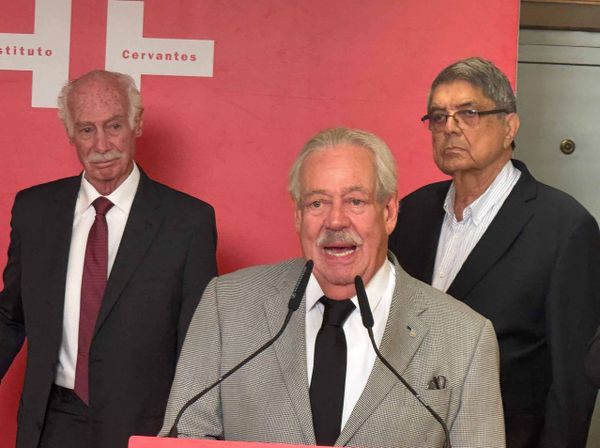 Gonzalo Celorio, Premio Cervantes 2025, resguarda su legado en la Caja de las Letras del Instituto Cervantes