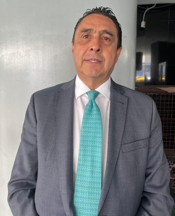Aquí en el Congreso. Que vengan y expliquen Semarnat y PEMEX daño ecológico. Por José Antonio Chávez