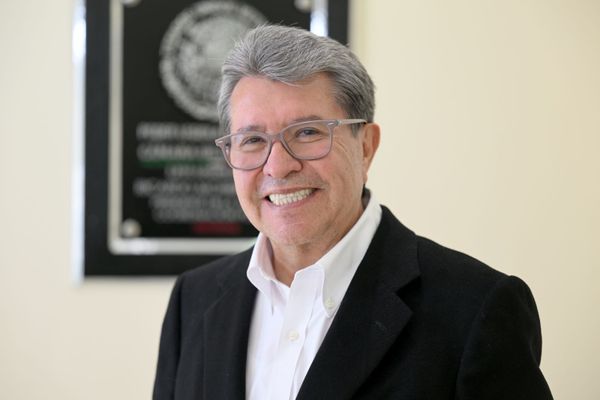 No existe permanencia automática en el poder si se pierde el vínculo con la sociedad, advirtió Ricardo Monreal.