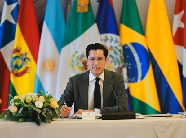 México llama a fortalecer integración regional con América Latina y el Caribe: canciller Roberto Velasco