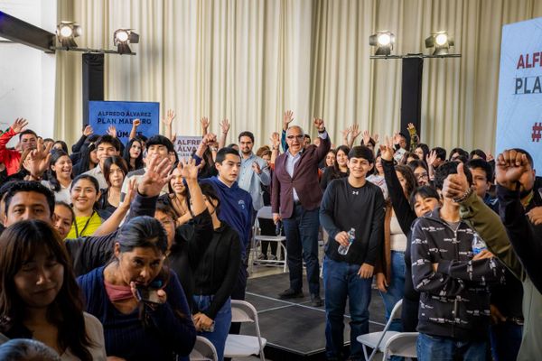 Jóvenes de Tijuana exponen rezagos y propuestas a Alfredo Álvarez