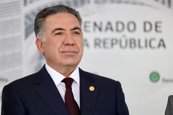 Reportan medios nacionales e internacionales en redes sociales detención de Enrique Inzunza en EU; no hay confirmación oficial