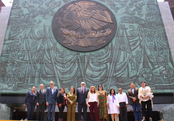 Grupo de Hermandad México-Cuba de la Cámara de Diputados recibe a delegación cubana