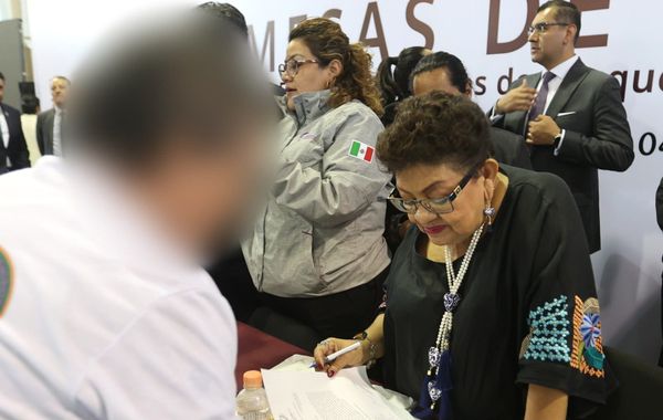 Exigen buscadoras a Ernestina Godoy resultados; y promete FGR fortalecer búsqueda