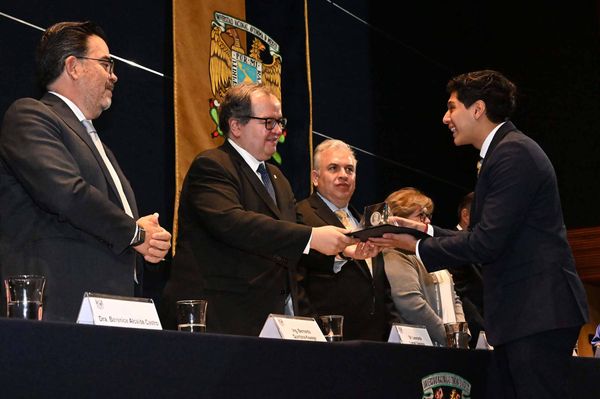 Las grandes transformaciones del país nacen en las aulas, afirma rector de la UNAM